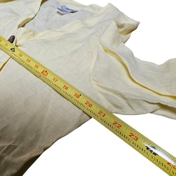 Neiman Marcus Exclusive 100% Linen Blouse Top Asymmetric Wooden Buttons Womens M - Picture 8 of 8
